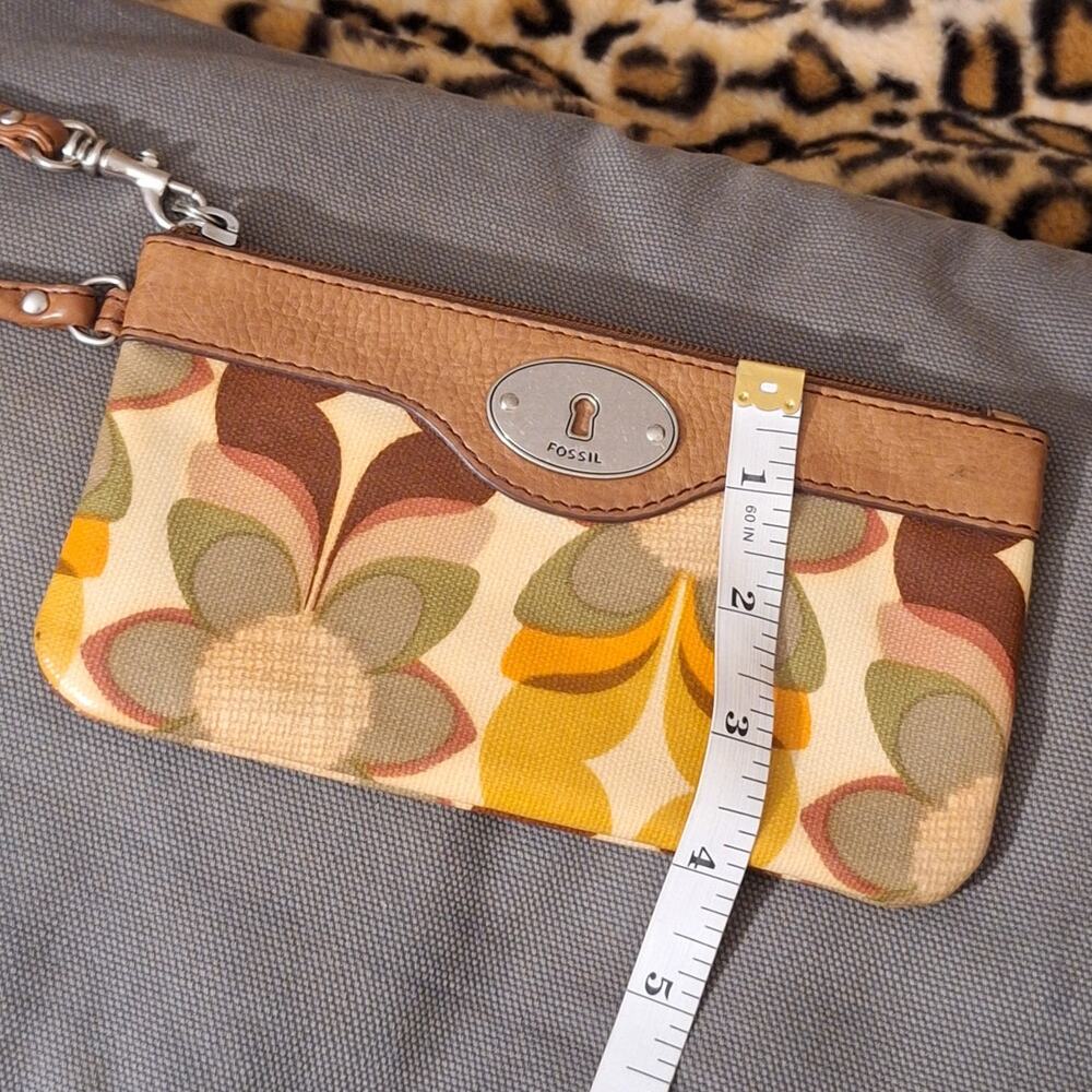 Fossil Key-Per Wristlet 7" x 4" Coated Canvas Leather Retro Floral Clutch - Picture 5 of 8